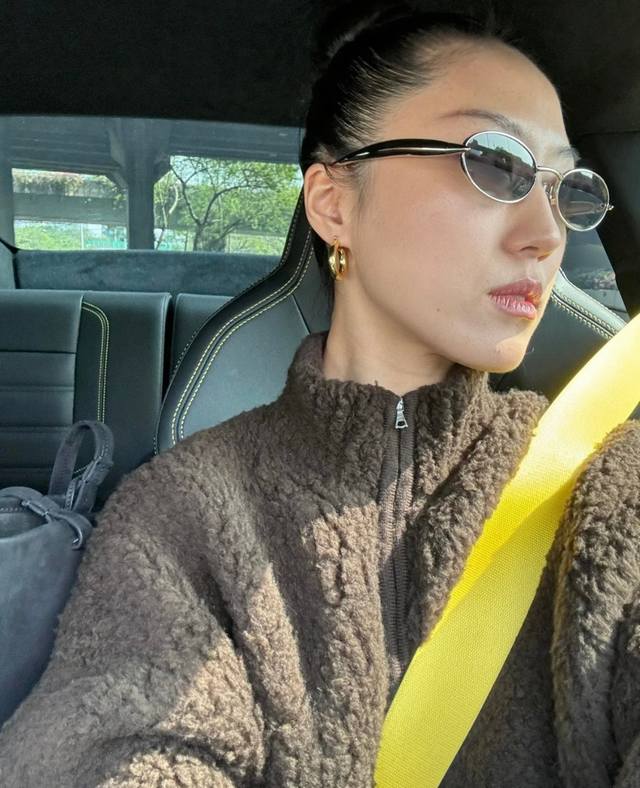 Bottegaveneta Bird In Space Sardine Small Oval Fashion High-end UV Protection Su Bottegaveneta Bird In Space Sardine Small Oval Fashion High-end UV Protection Su