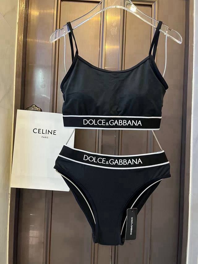 Special D&G's new one-piece swimsuit is perfect for a variety of occasions. Special D&G's new one-piece swimsuit is perfect for a variety of occasions.