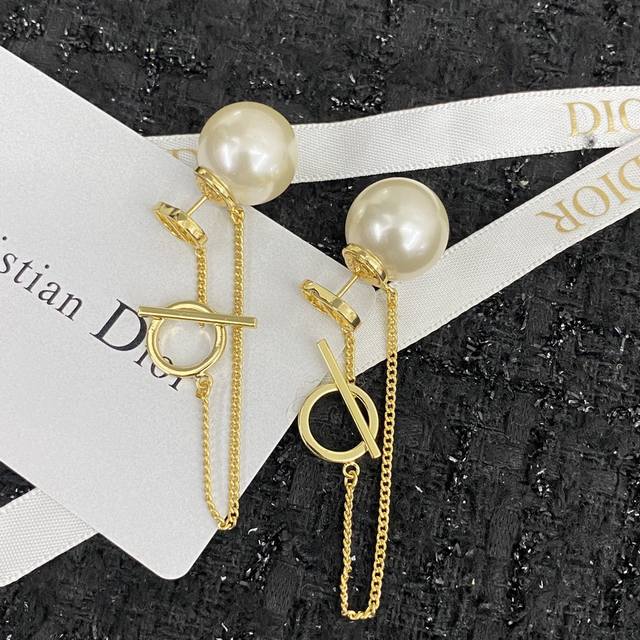 Code E708 0847805 Dijia earrings, a hot-selling new arrival, exclusively from bo Code E708 0847805 Dijia earrings, a hot-selling new arrival, exclusively from bo