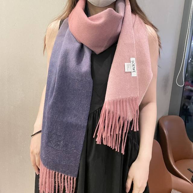 Loewe's latest order this year, honestly, 100% recommended for gifting or person Loewe's latest order this year, honestly, 100% recommended for gifting or person