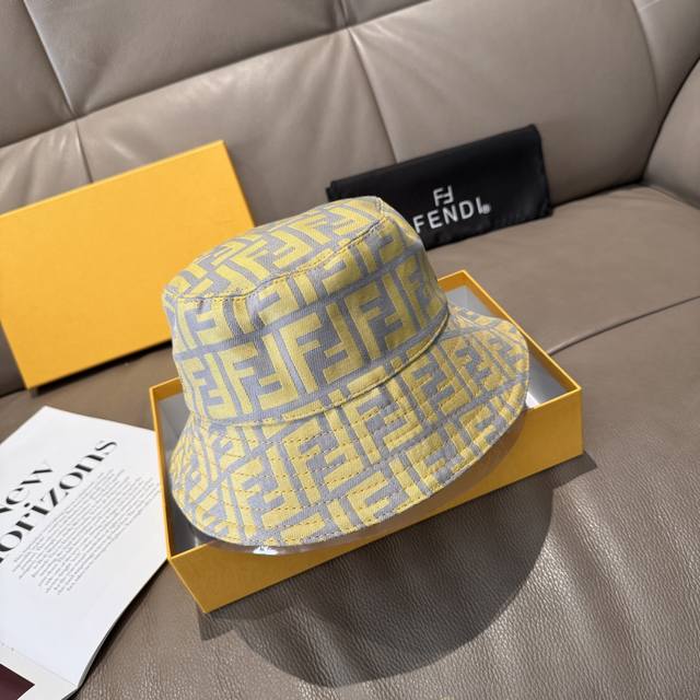 Comes with a tote bag. New Fendi bucket hat, top-quality replica, 1:1 mold made Comes with a tote bag. New Fendi bucket hat, top-quality replica, 1:1 mold made