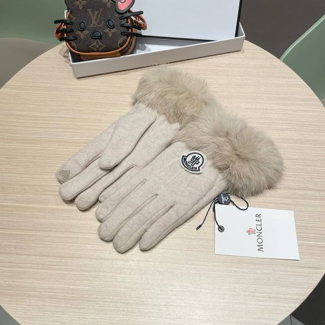 Moncler wool gloves, stylish gloves, warm fleece lining for autumn and winter, c Moncler wool gloves, stylish gloves, warm fleece lining for autumn and winter, c
