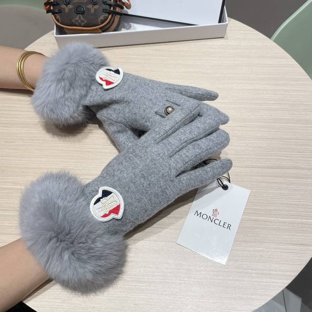 Moncler Rich Girl Style ~ Wool Wool High-Quality Cashmere Gloves Women's Winter Moncler Rich Girl Style ~ Wool Wool High-Quality Cashmere Gloves Women's Winter