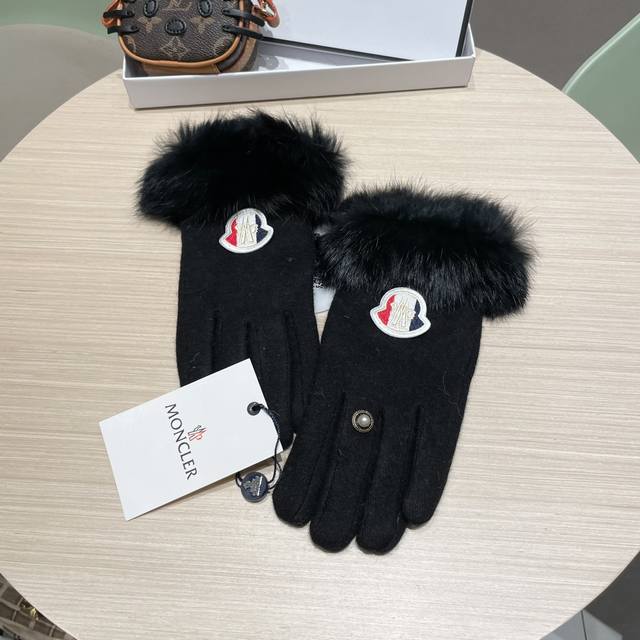 Moncler Rich Girl Style ~ Wool Wool High-Quality Cashmere Gloves Women's Winter Moncler Rich Girl Style ~ Wool Wool High-Quality Cashmere Gloves Women's Winter