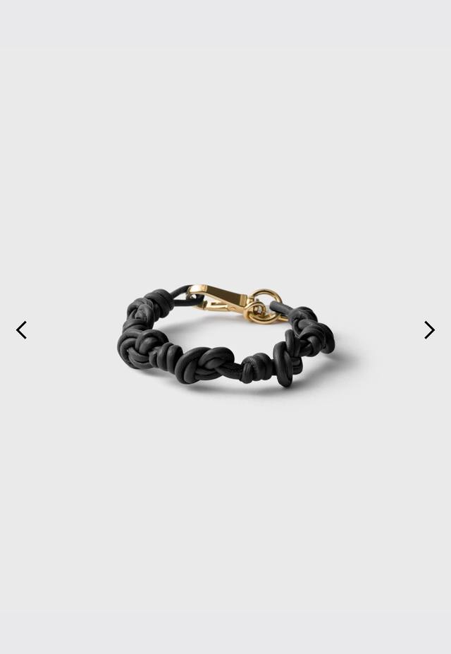 Prada leather bracelet, a hot new product, exquisite, durable, and gorgeous. Th Prada leather bracelet, a hot new product, exquisite, durable, and gorgeous. Th
