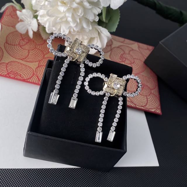 26 Early Spring New Style Chinese Style New Knot Tassel Crystal Earrings. This s 26 Early Spring New Style Chinese Style New Knot Tassel Crystal Earrings. This s