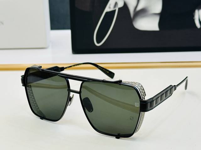 Balmain Men's and Women's Sunglasses Bps-155A with Blue Coating Size: 62 (13-14 Balmain Men's and Women's Sunglasses Bps-155A with Blue Coating Size: 62 (13-14