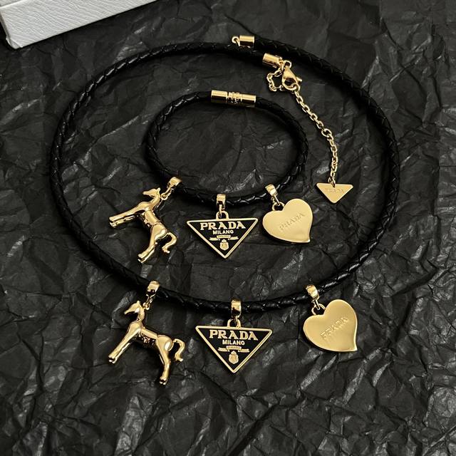 New Prada necklace for the Year of the Horse! A stunning new arrival, exquisite New Prada necklace for the Year of the Horse! A stunning new arrival, exquisite