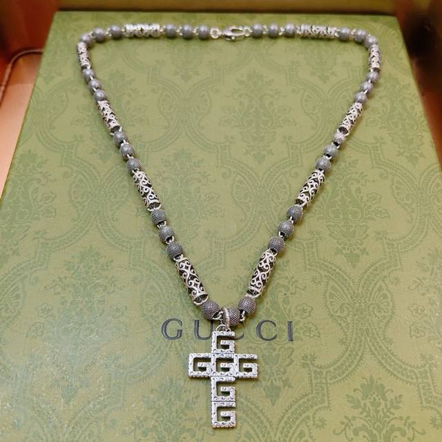 Gucci Necklace - Latest Model, Higher-End Chain, Celebrity Style. This exquisite Gucci Necklace - Latest Model, Higher-End Chain, Celebrity Style. This exquisite