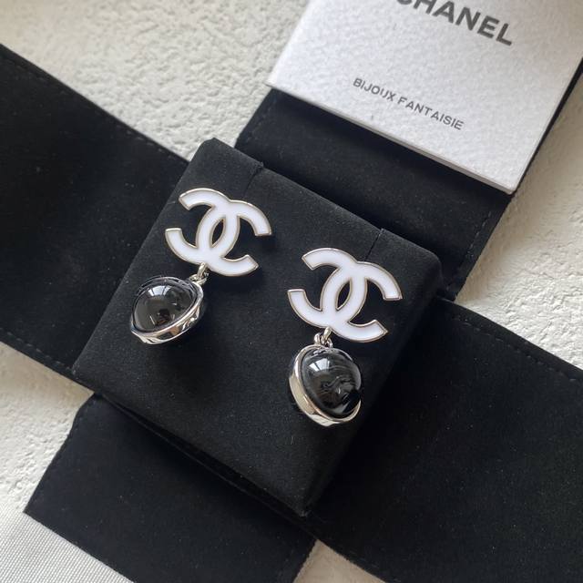 Chane 26 Water Drop Bead Letter Earrings New Jewelry - Love at First Sight! Orig Chane 26 Water Drop Bead Letter Earrings New Jewelry - Love at First Sight! Orig