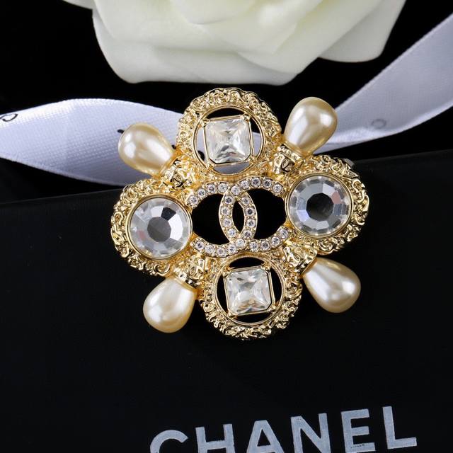 Chanel New Arrival Brooch Every Detail Is Meticulously Crafted. This Design Is A