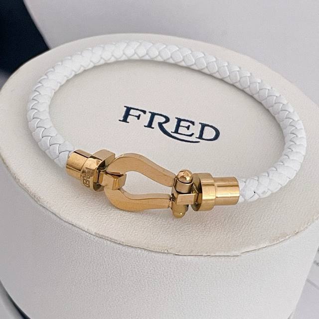 Trendy Fred Hand Rope, Smooth Rose Gold Horseshoe Clasp Bracelet, Classic And Ve