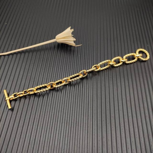 V Gold David Yurman Gold Thread Sapphire Bracelet Size: 19 Cm