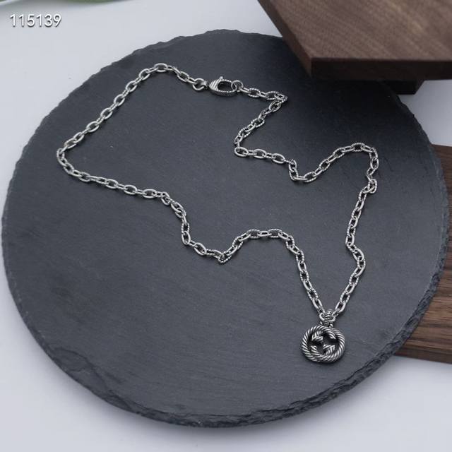 Top-Tier Original Gucci Interlocking Double G Pendant Necklace Unisex - Top-Tier