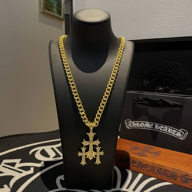 New Arrival, Counter Quality Chrome Hearts Classic Full-Flower Cross Gold Neckla