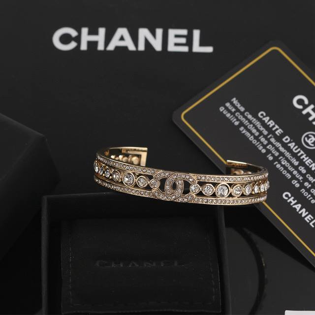 Ch Nel New-Style Bracelet, Premium Quality, Meticulously Crafted. Features Preci