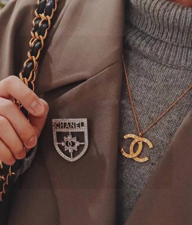 Chanel Chanel New Arrival At The Counter: Chanel Mini Brooch, The Ultimate Acces