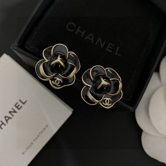 Chanel Little Black New Black Gold-Edged 3D Camellia Ear Studs And Earrings - Ho