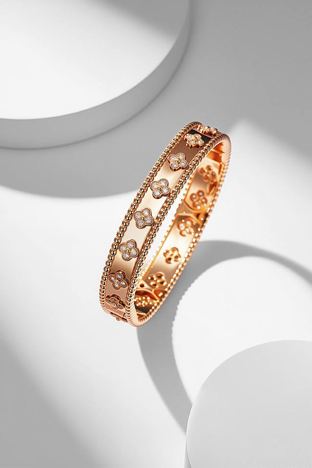 Wearing It With Gentle, Versatile Diamonds That Sparkle Beautifully This Kaleido