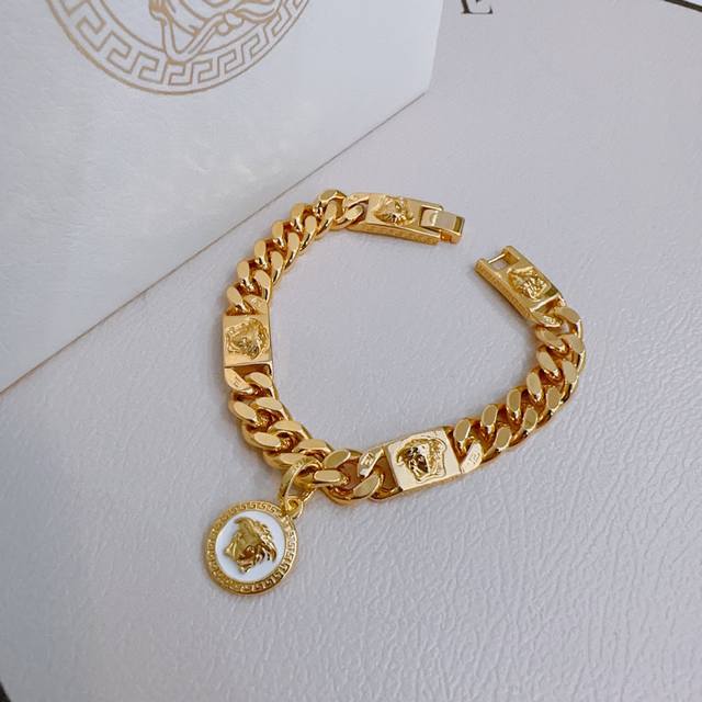 High-Quality Versace Bracelet With Medusa Head, Authentic Store-Quality New Desi