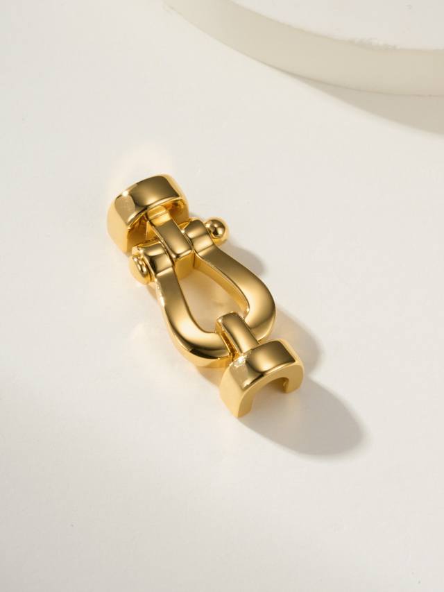 Small Force 10-Degree Clasp Inspired By The 1966 Masterpiece. Small Size Without