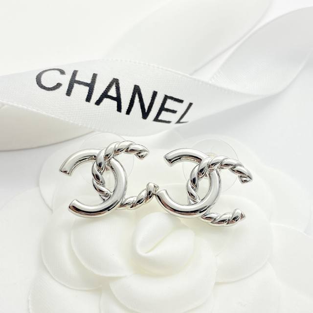 Code E2877 0237820 Chanel Earrings Hot Selling New Arrival Chan 25 Silver Twiste