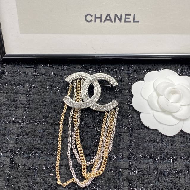 Code A360 0273845 Brooch Hot-Selling New Arrival Synchronized With The Boutique,