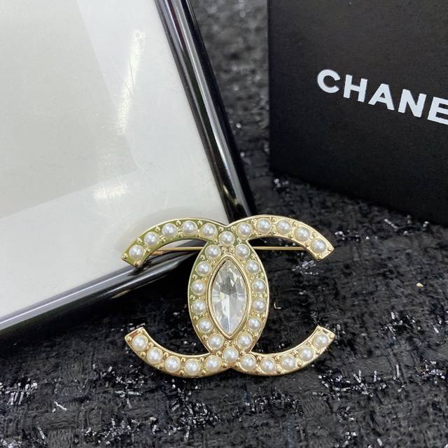 Code A354 0951845 Brooch Hot-Selling New Arrival Synchronized With The Boutique,
