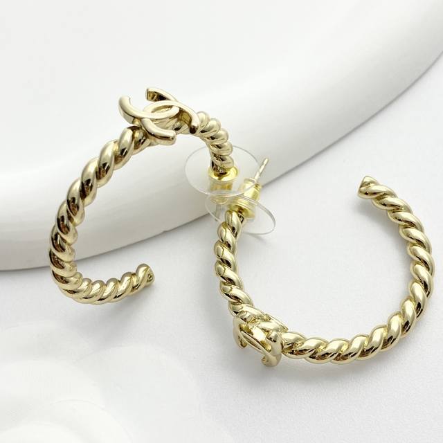Code E2898 Chanel Ear Studs, Hot-Selling New Arrivals Chan 25 Light Gold Braided
