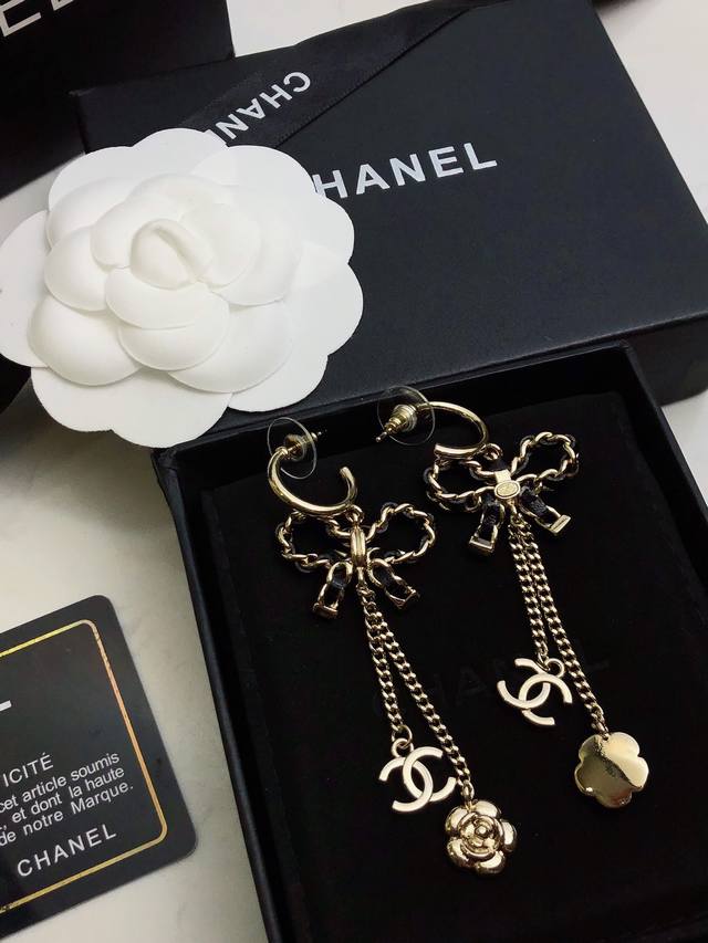 Chanel New Double C Stud Earrings Elegant And Sophisticated Design, Meticulously