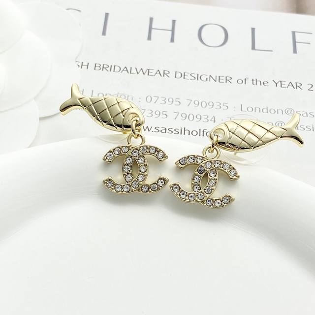 Code E2886 Chanel Ear Studs Are Hot Sellers And Newly Arrived! Chan 25 Light Gol