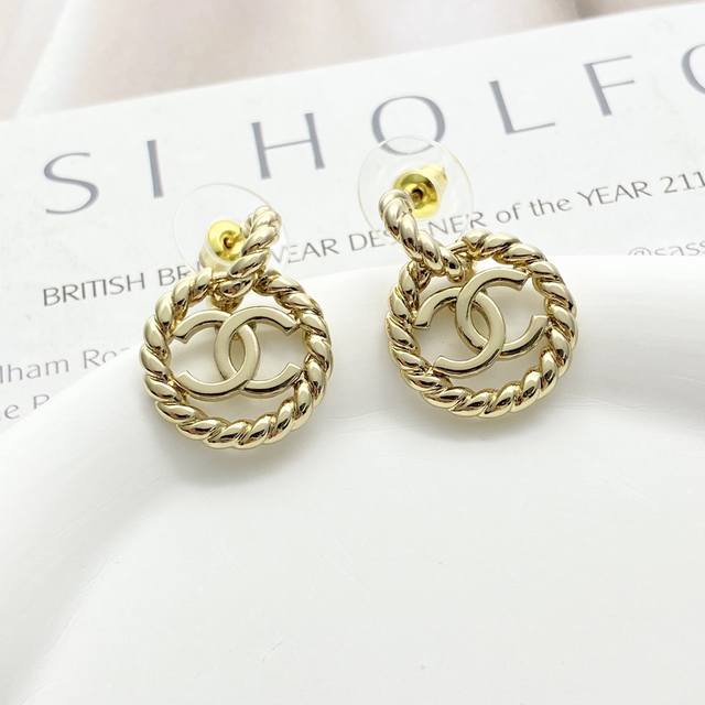 Code E2882 Chanel Earrings Hot Selling New Arrival Chan 25 Lace Braided Edge Cur