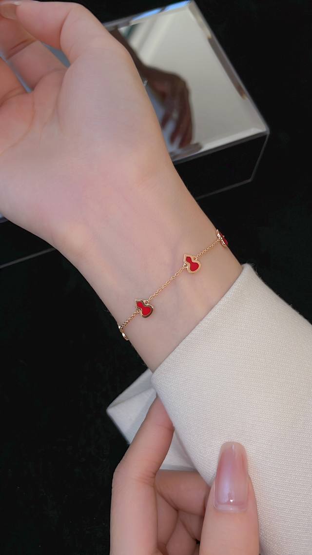 Qilin Small Gourd Bracelet, The Color And Finish Are Identical To The Store Phot
