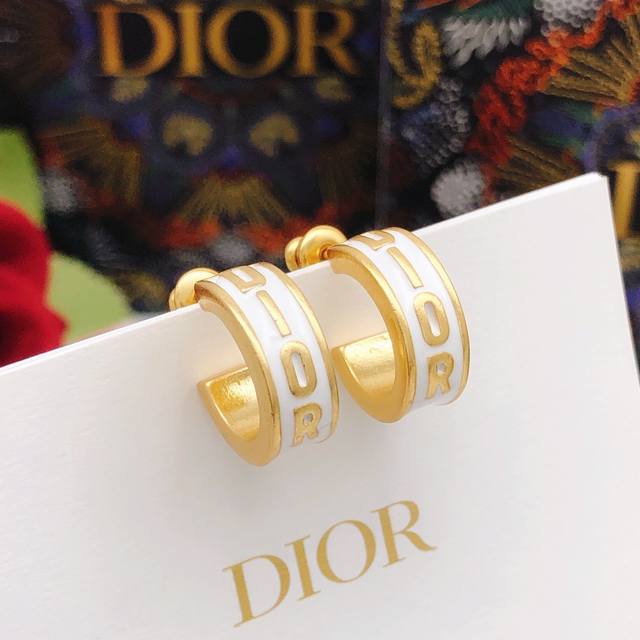 Id Ded0559 Dio*Latest Mini Ear Hook Drip White Earrings, Consistent Zp Brass Mat