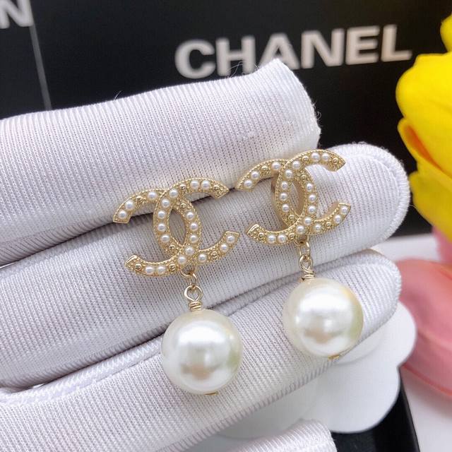 Xed0021 Chanel Mini Pearl Earring Long Earrings The Pearl Design Is Flawless, Wi