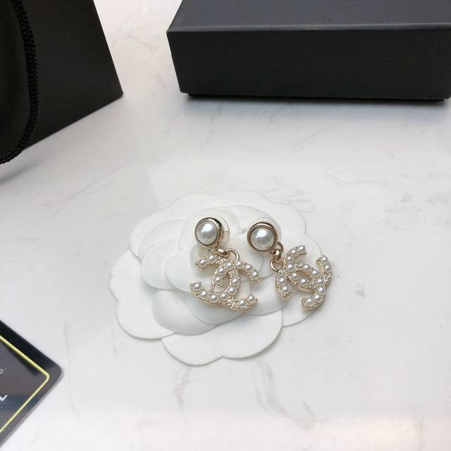New Chanel Ear Studs
