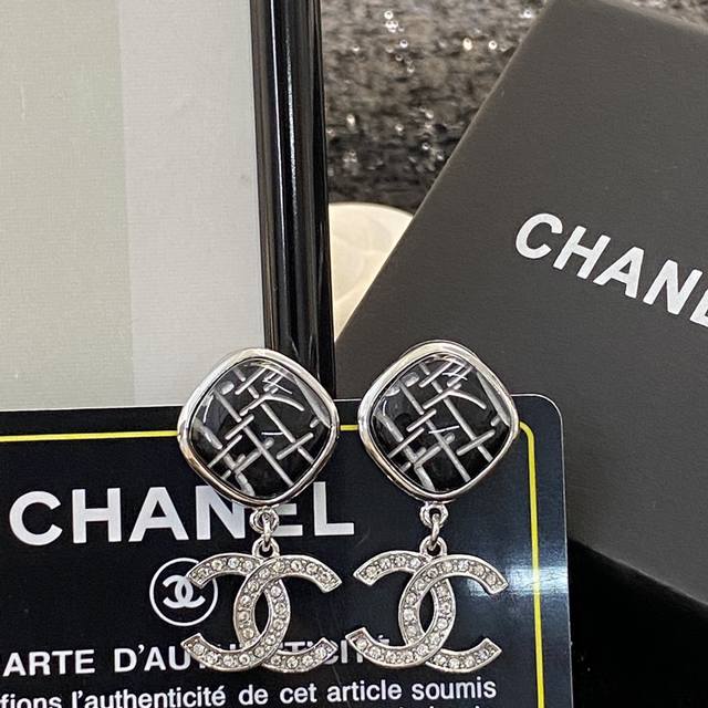 Code E1917 Chanel Ear Studs, Hot-Selling New Arrival Chanel22A Baroque Vintage-S