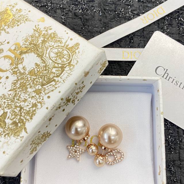 Code E1915 Dior-Inspired Ear Studs, Hot-Selling New Arrivals Champagne-Colored D