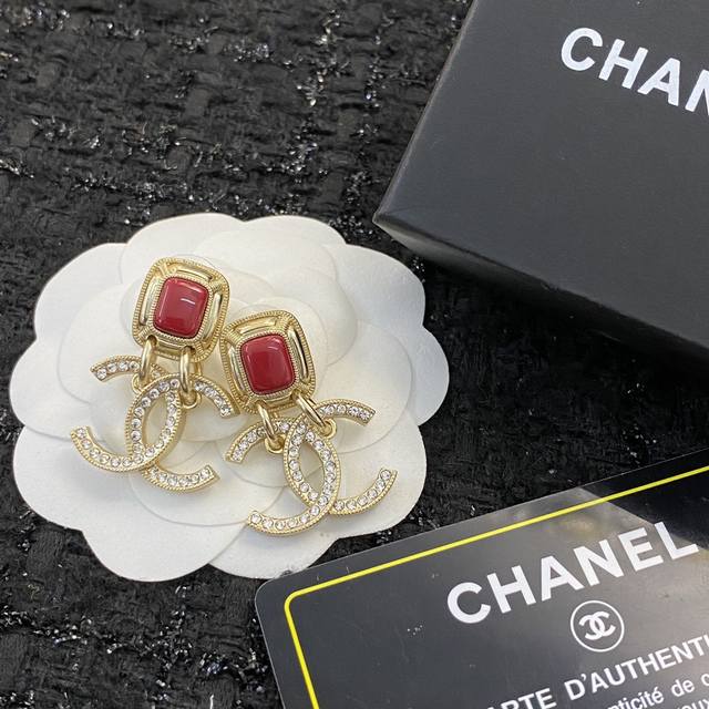 Code E1910 Chanel Ear Studs, The Hottest Selling Style, Now Available In New Des