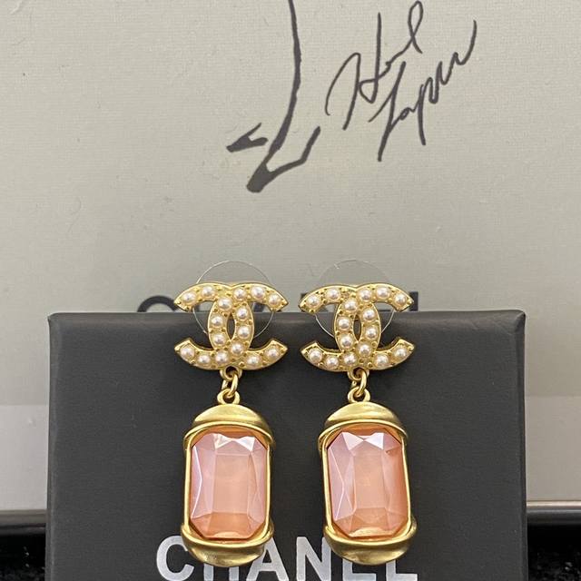 Code E1906 Chanel Earring Best-Selling New Arrival Chanel22A Light Pink Sugar Cu
