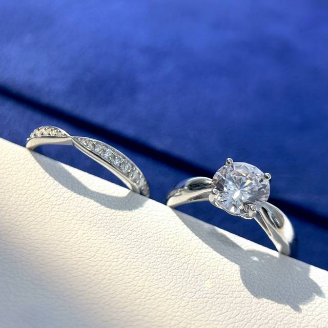 A3160 T-Brand Classic Four-Prong Diamond Ring Two-In-One Ring A Flawlessly Elega