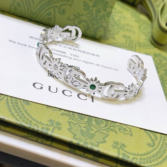Gucci Bracelet And Bangle With Unique Charm, Latest Design, Higher Quality, Cele
