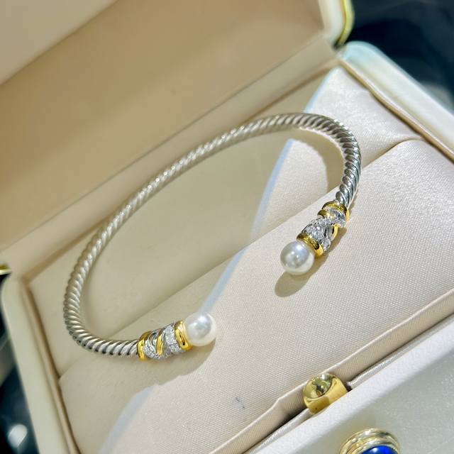 A4119 This Is An Incredibly Versatile And Stylish Bracelet!Exquisite Craftsmansh