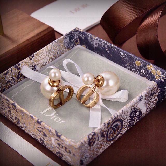 Authentic Dior Cd Retro Ear Studs, Same Brass Material As Store, Super High-Qual