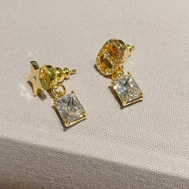Id Ded0425 Dior Ice Crystal Star Cd Earrings Perfect For Wealthy Young Ladies' D
