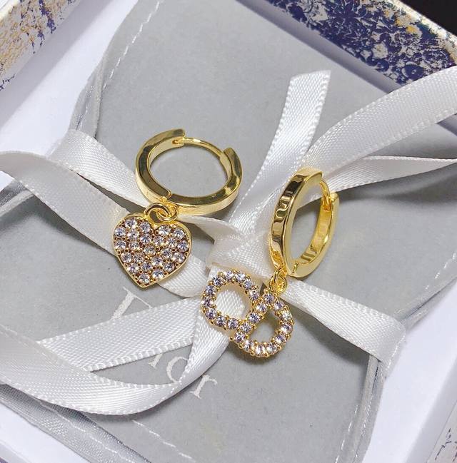 Model Number Ded0209 Dior Original New Arrival Micro-Paved Diamond Cd Heart-Shap