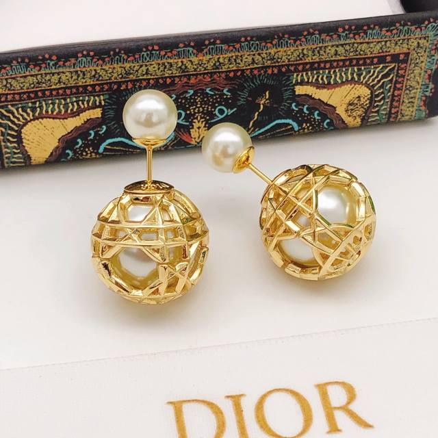 Id Ded0384 Dio* Latest-Style Tennis-Inspired Openwork Ear Studs, Made Of Consist