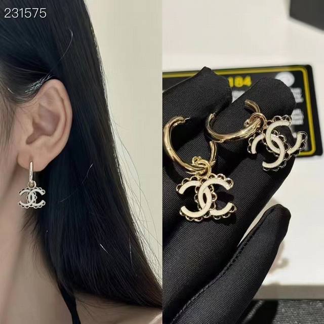 Chanel Earring Hot New Arrival Chan 24 Black Enamel Flower-Edged Double C Hook E