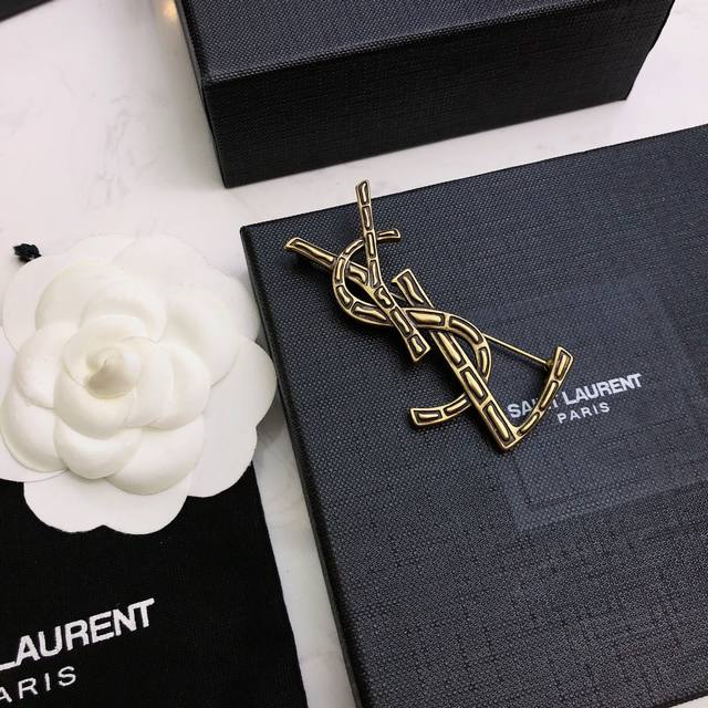 Ysl Yves Saint Laurent Brooch, Meticulously Set With A Single Row Of Diamonds, E