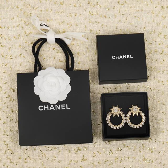 We Offer This Product. In Stock And Shipped Immediately. High-Quality Chanel Dou